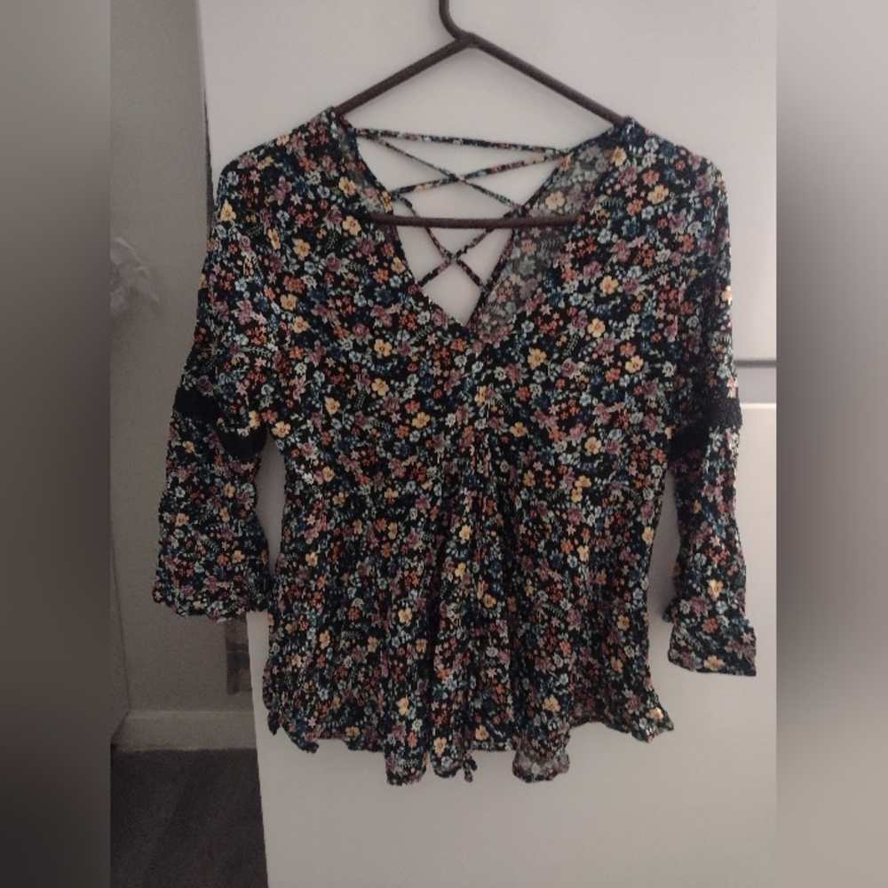 Black and Pink Ruffled Backless Blouse Size L